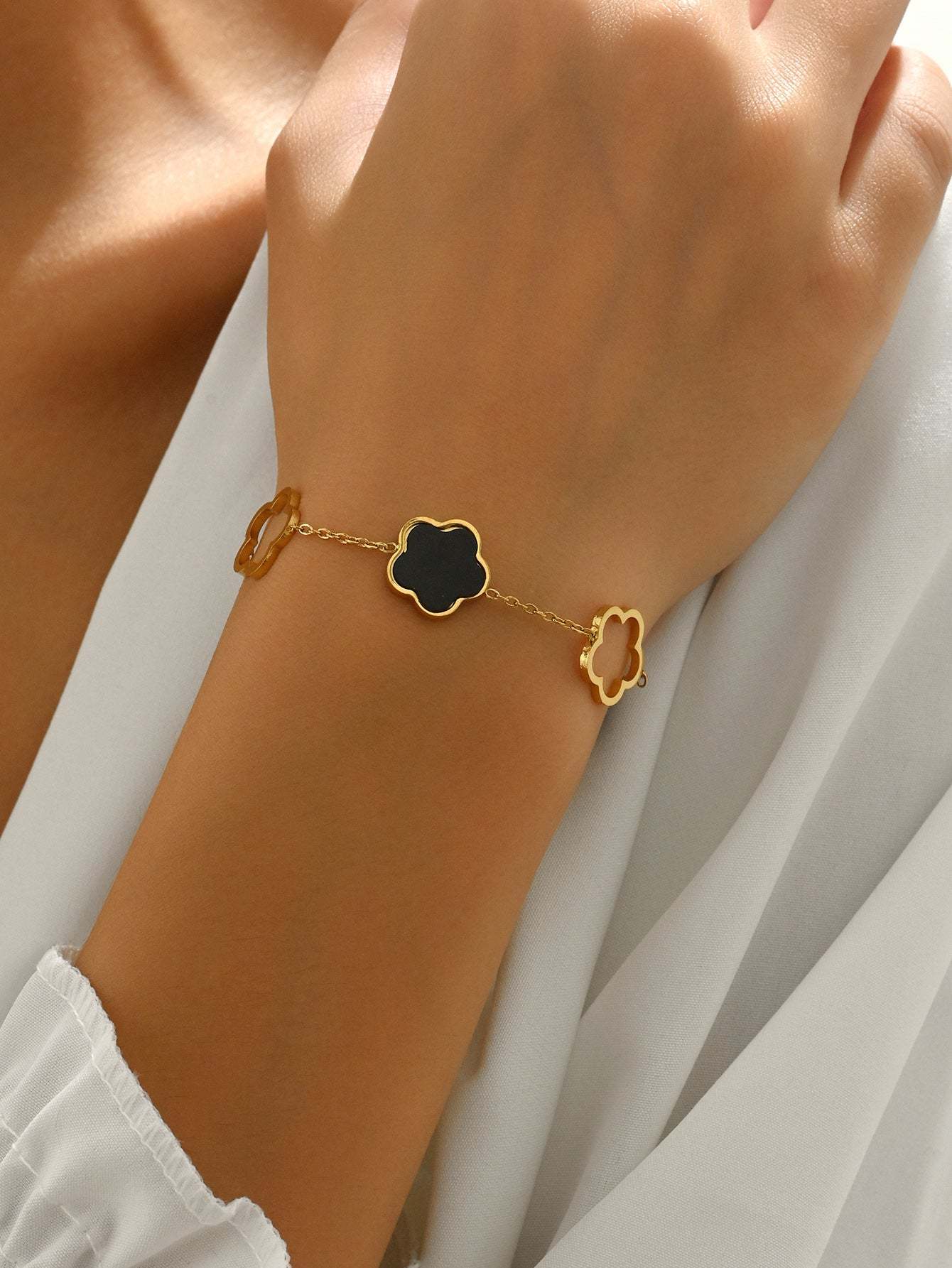 18K Gold Plated 一件时尚简约通勤贝壳花朵高级感女款链条手链