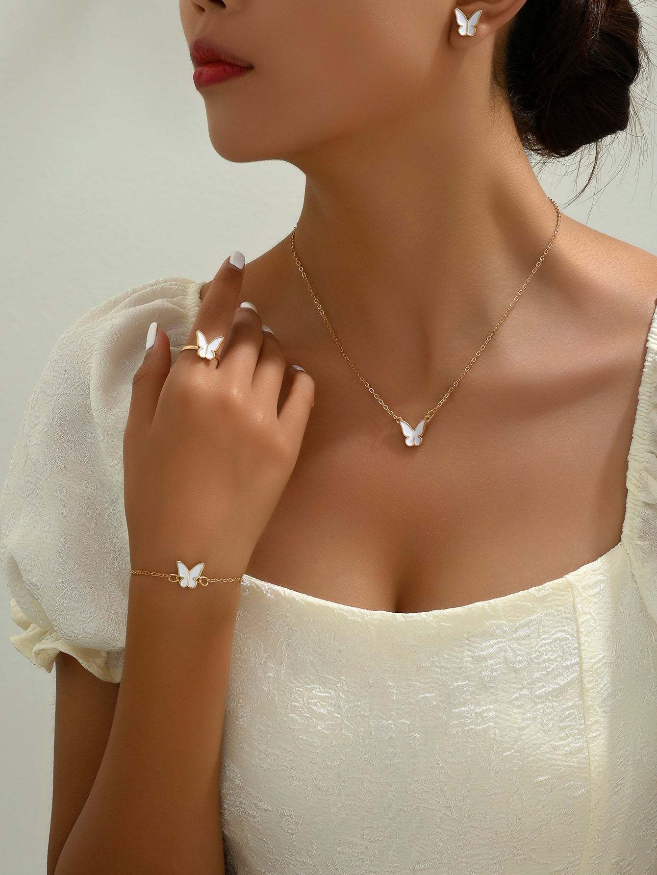 18K Gold Plated 五件套蝴蝶吊坠首饰 创意耳环项链手链戒指组合女式套装