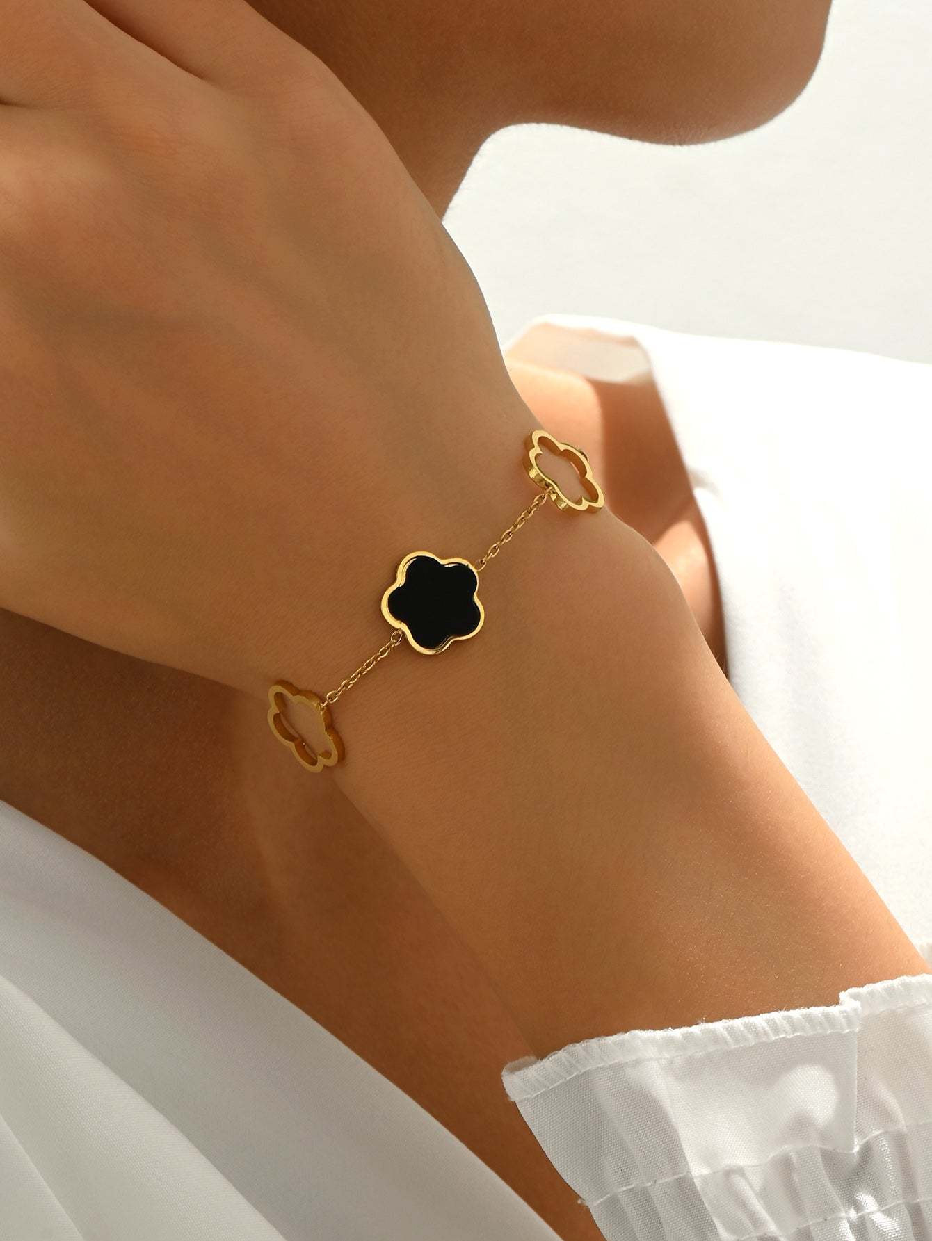 18K Gold Plated 一件时尚简约通勤贝壳花朵高级感女款链条手链