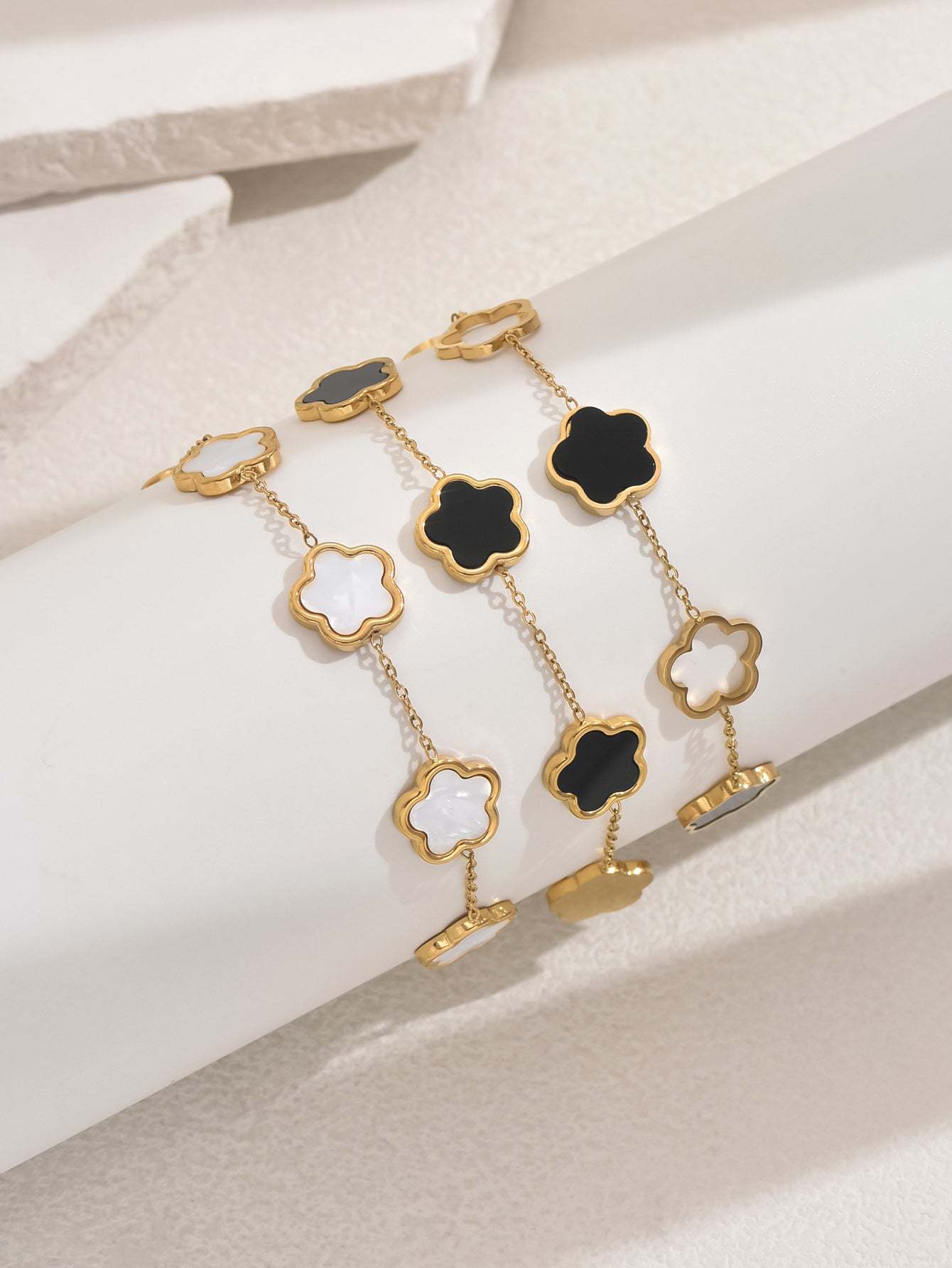 18K Gold Plated 一件时尚简约通勤贝壳花朵高级感女款链条手链