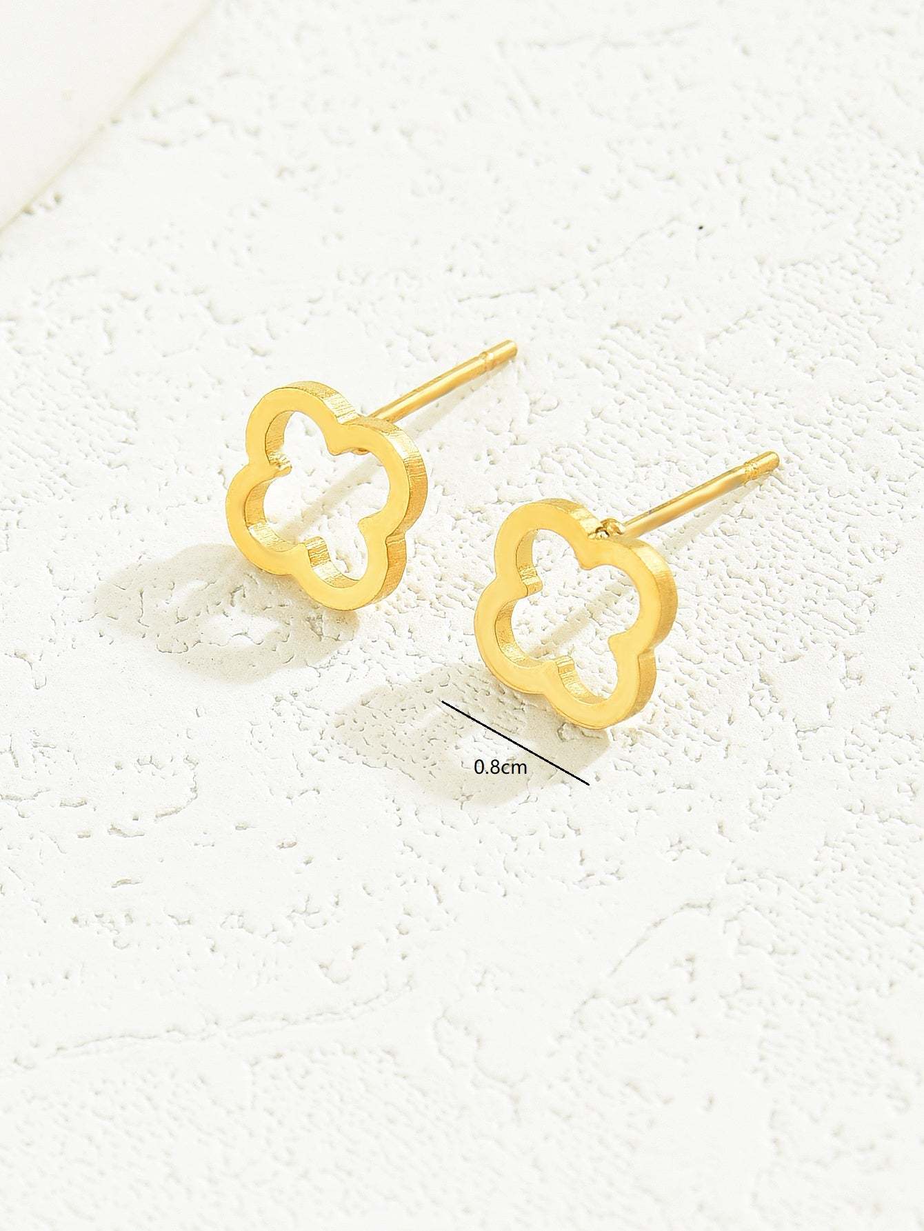 18K Gold Plated 一对时尚复古四叶草雪花耳钉女简约百搭耳骨钉耳环