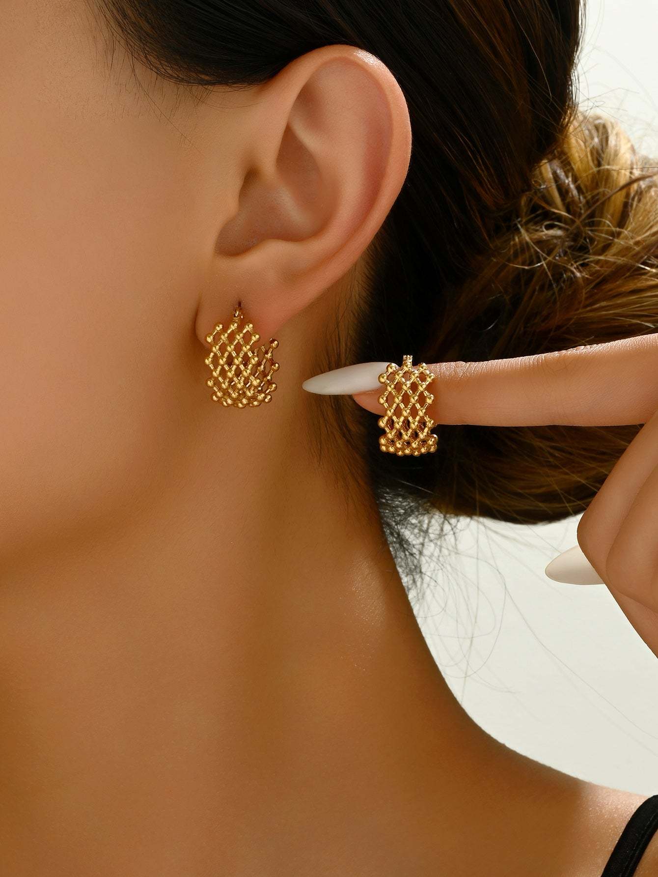 18K Gold Plated 一对时尚个性简约通勤复古休闲镂空设计网格状耳坠女款耳圈耳环