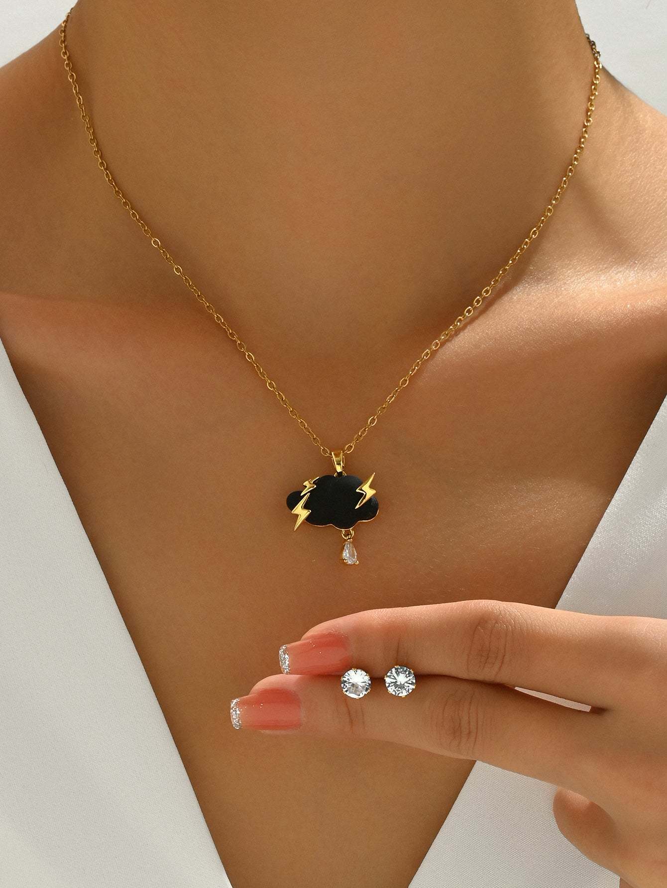 18K Gold Plated 三件套时尚个性百搭气质精美闪电云朵吊坠项链女款套装