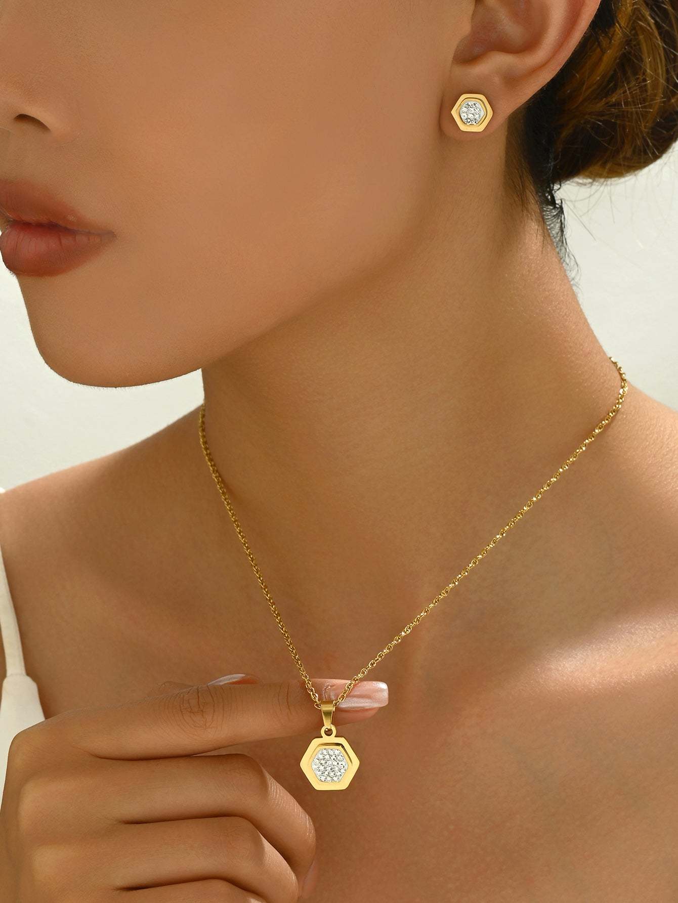 18K Gold Plated 三件套时尚复古简约大气通勤精致J几何耳环项链女款套装
