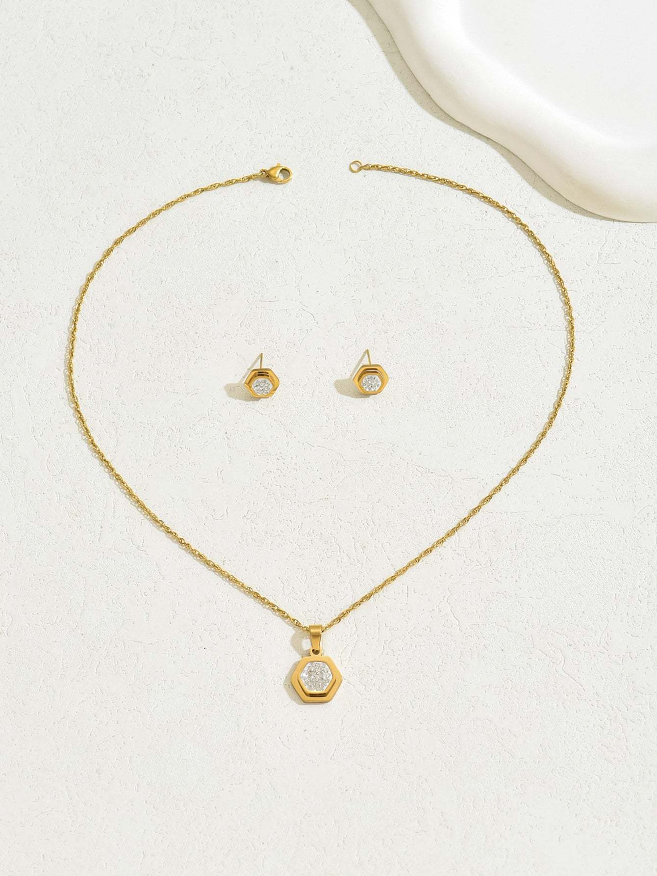 18K Gold Plated 三件套时尚复古简约大气通勤精致J几何耳环项链女款套装