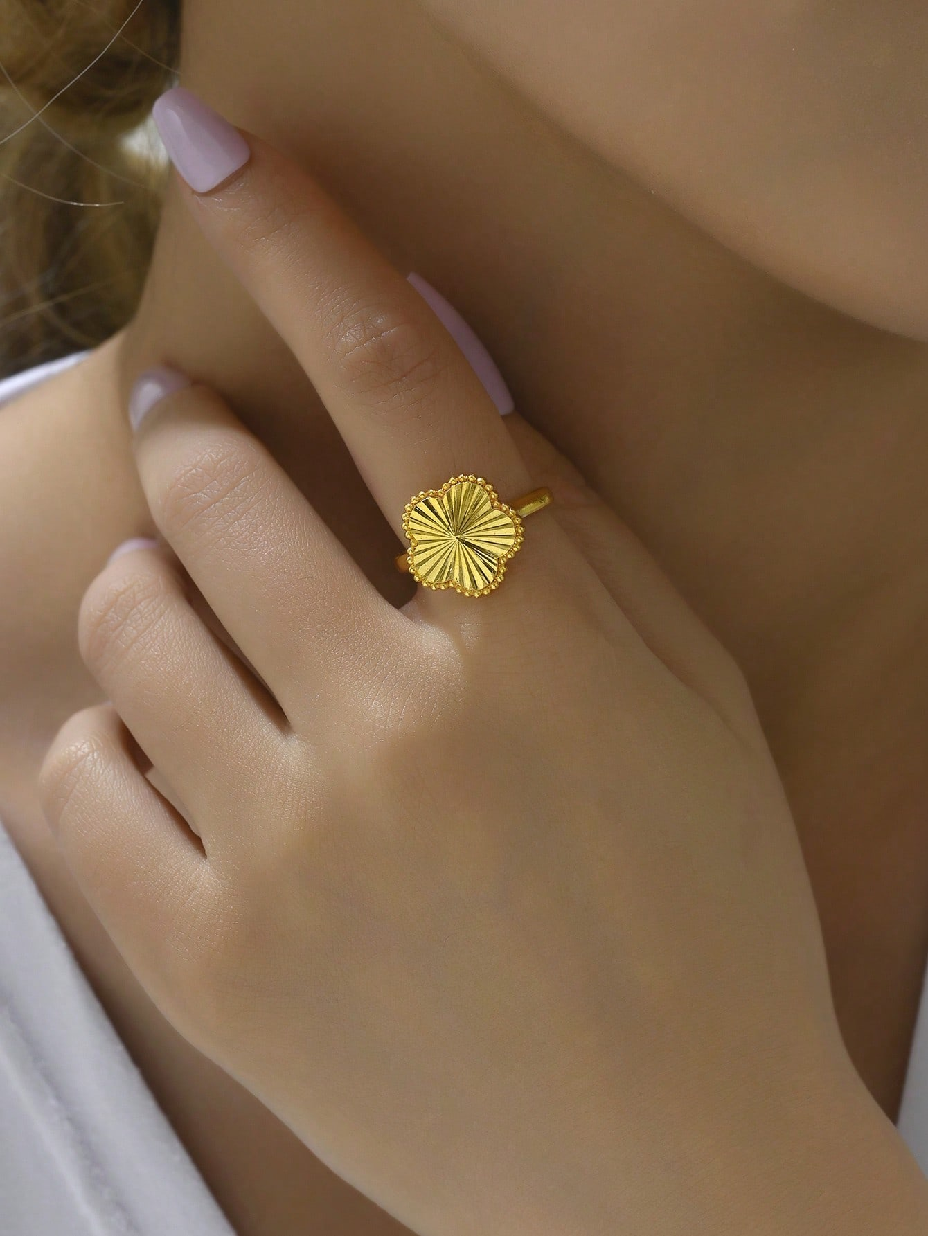 A European and American fashion wheat ear auspicious ring with a cutout for women's rings, hollow wedding anniversary jewelry