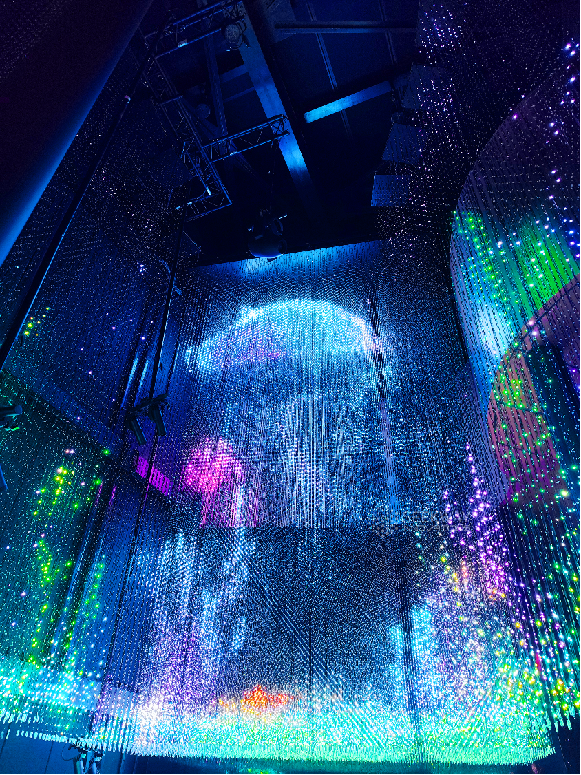 8 meter height lighting installation in France Pavilion Osaka Expo