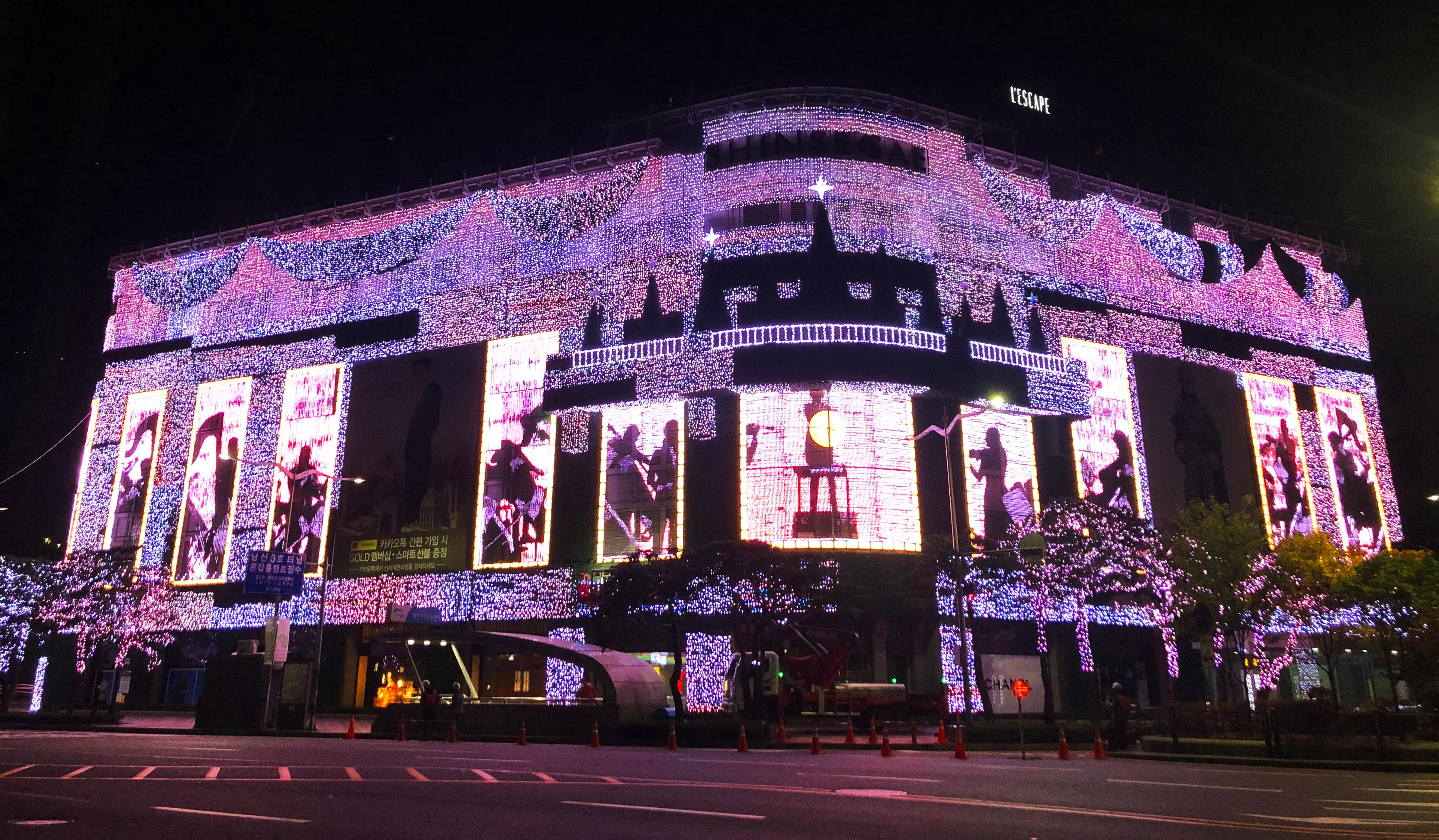 Shinsegae Department Store Facade LED Lighting, South Korea