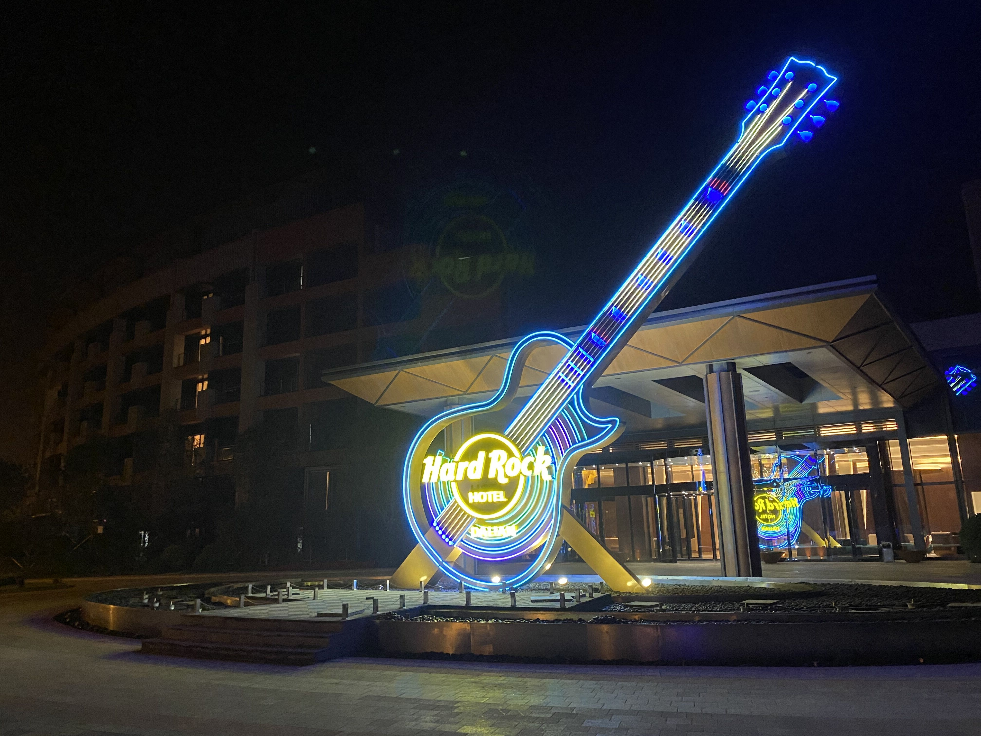 Hard Rock Hotel Guitar Outdoor LED Landscape Lighting