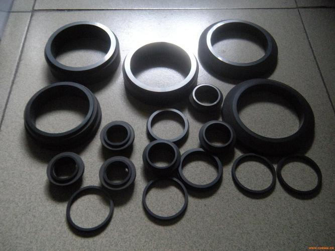 Graphite Ring