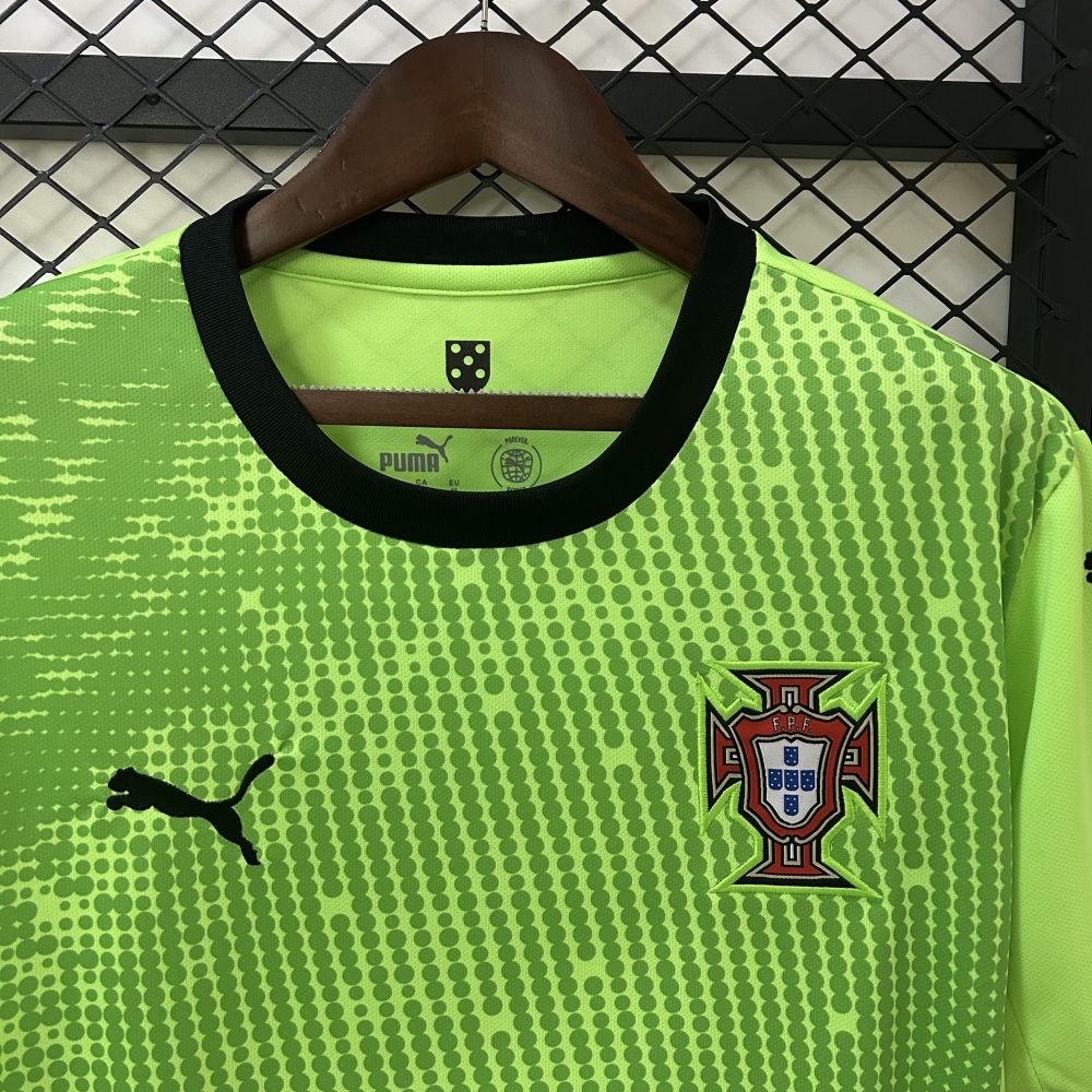 2025 Goalkeeper Portugal Green Jersey  1:1 Thai quality