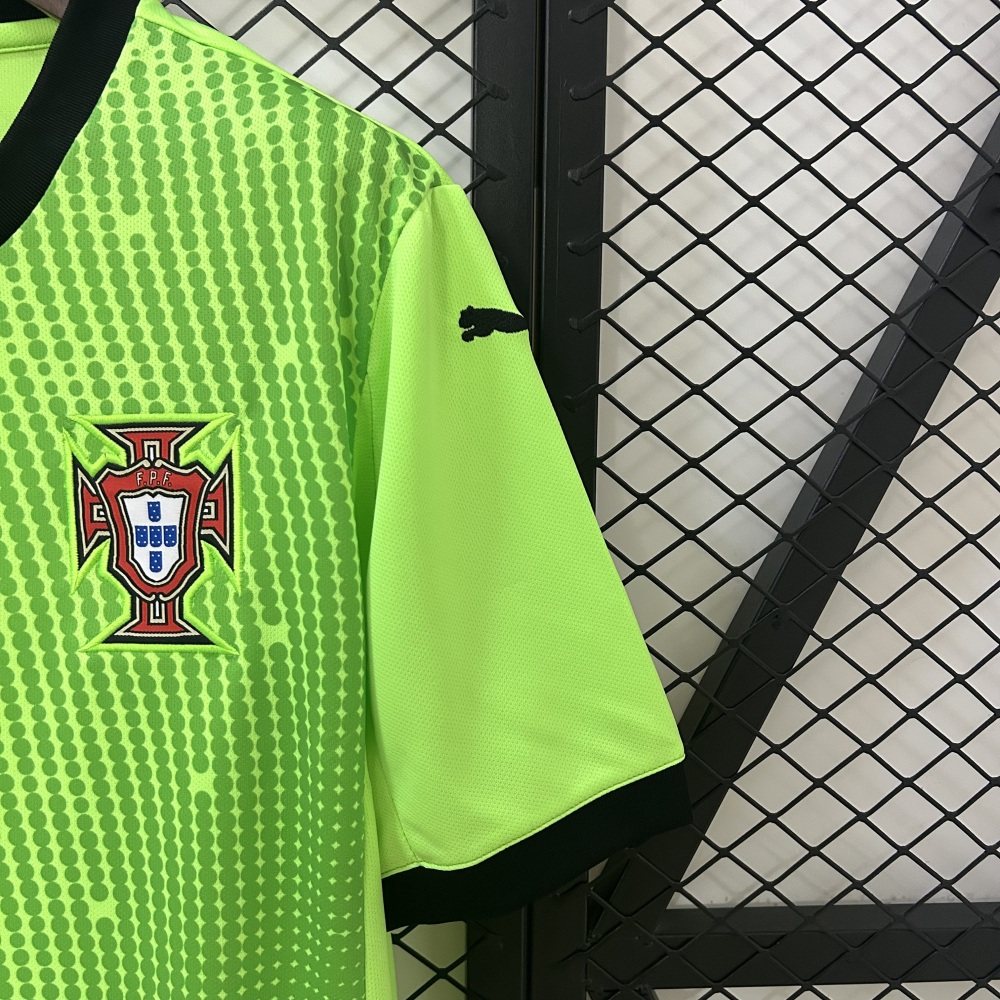 2025 Goalkeeper Portugal Green Jersey  1:1 Thai quality