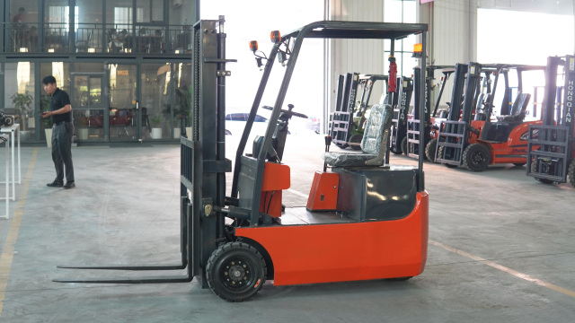 Three-Wheeled Electric Forklift,Manufacturer of Skid Steer Attachments, Forestry Mulcher, Remote Control Lawn Mower ...