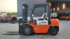LPG Engine Gasoline Gas Forklift 3Tons Fork Positioner Side Shifter,Manufacturer of Lawn Mower, Diesel forklift, Electric forklift, Stacker truck, Scissor lift … 