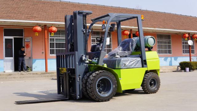 LPG Engine Gasoline Gas Forklift 3Tons Fork Positioner Side Shifter,Manufacturer of Lawn Mower, Diesel forklift, Electric forklift, Stacker truck, Scissor lift … 