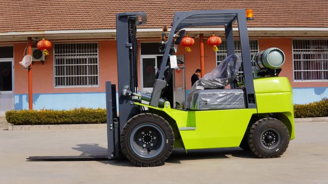 LPG Engine Gasoline Gas Forklift 3Tons Fork Positioner Side Shifter,Manufacturer of Lawn Mower, Diesel forklift, Electric forklift, Stacker truck, Scissor lift … 