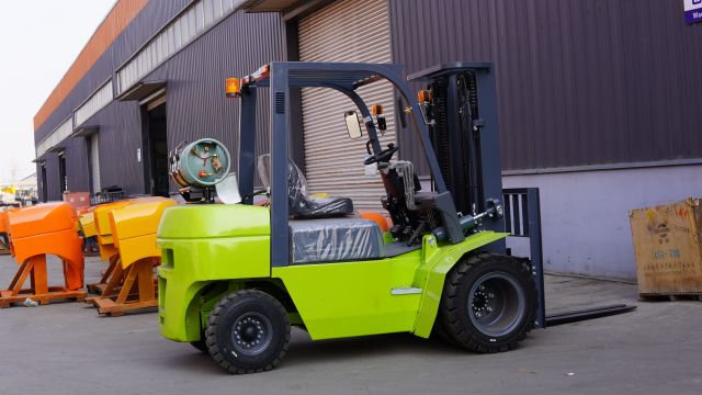 LPG Engine Gasoline Gas Forklift 3Tons Fork Positioner Side Shifter,Manufacturer of Lawn Mower, Diesel forklift, Electric forklift, Stacker truck, Scissor lift … 
