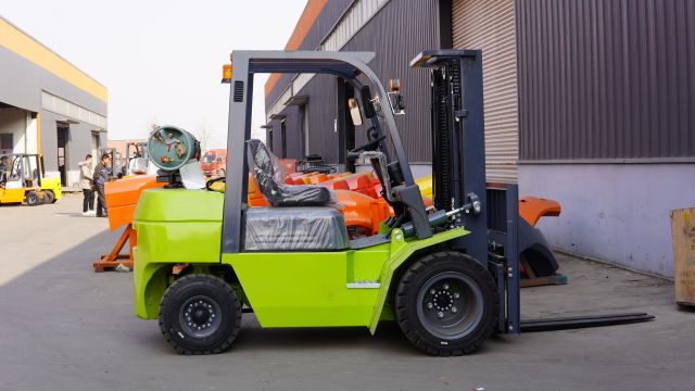 LPG Engine Gasoline Gas Forklift 3Tons Fork Positioner Side Shifter,Manufacturer of Lawn Mower, Diesel forklift, Electric forklift, Stacker truck, Scissor lift … 