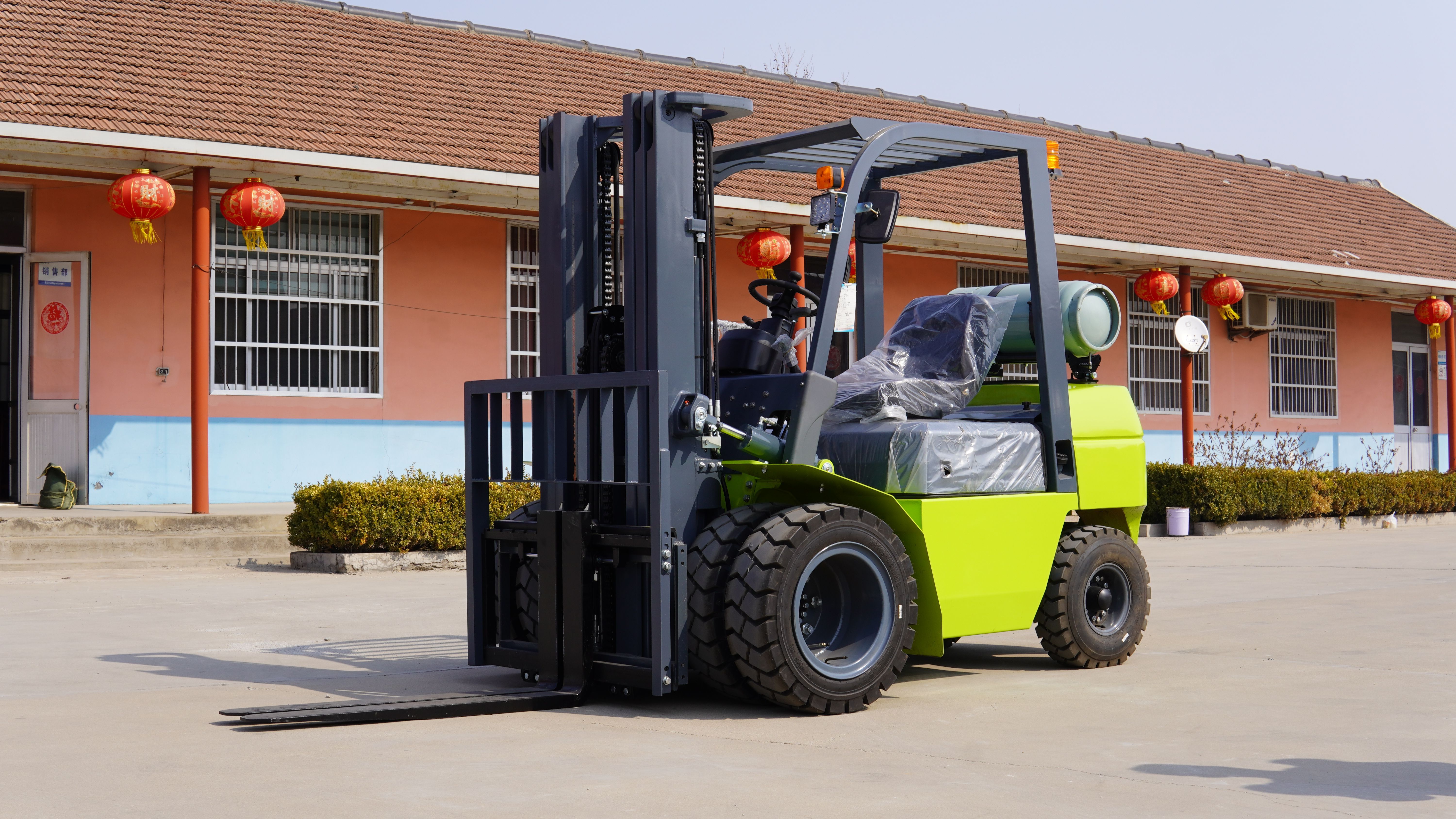 LPG Engine Gasoline Gas Forklift 3Tons Fork Positioner Side Shifter,Manufacturer of Lawn Mower, Diesel forklift, Electric forklift, Stacker truck, Scissor lift … 