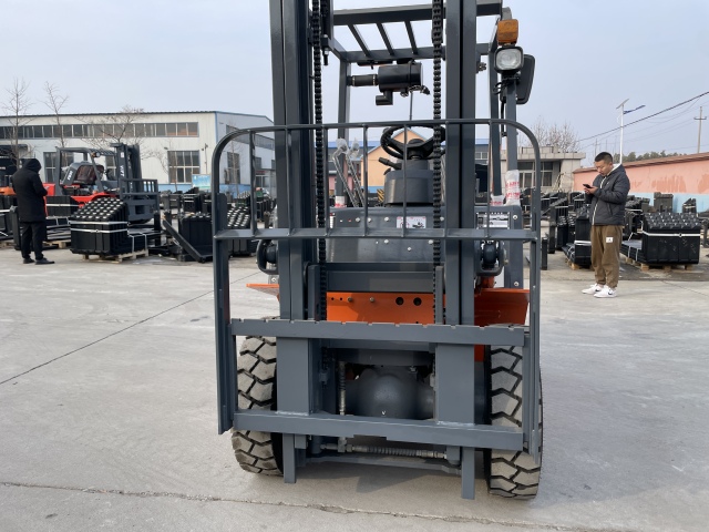 4Ton Diesel Forklift,Manufacturer of Lawn Mower, Diesel forklift, Electric forklift, Stacker truck, Scissor lift … 