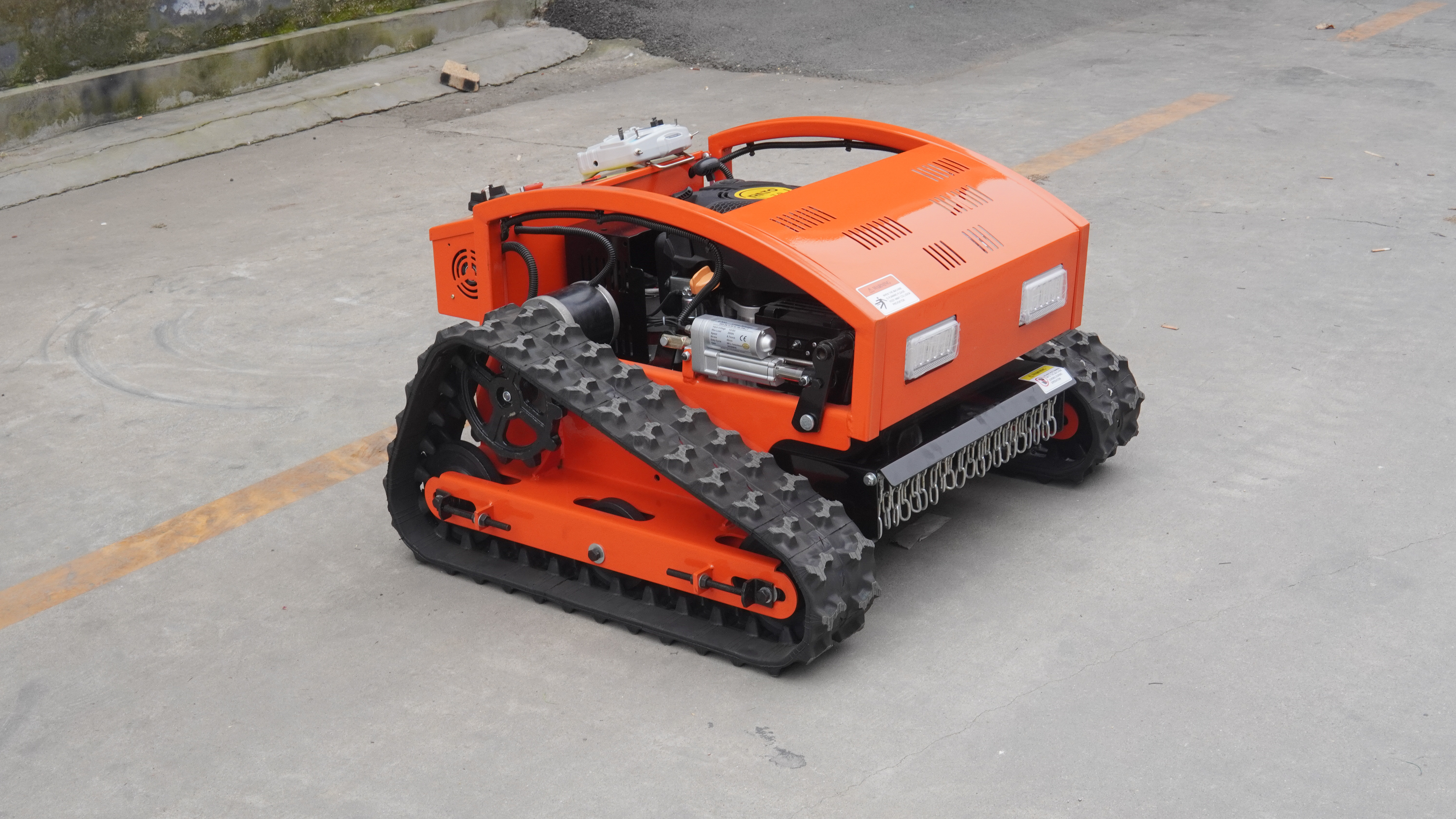 Lawn Mowers with Snow Shovel,Manufacturer of Lawn Mower, Diesel forklift, Electric forklift, Stacker truck, Scissor lift … 