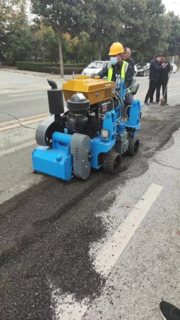 Ride-on road milling machine - Quality Road Maintenance Equipment,Manufacturer of Lawn Mower, Diesel forklift, Electric forklift, Stacker truck, Scissor lift … 