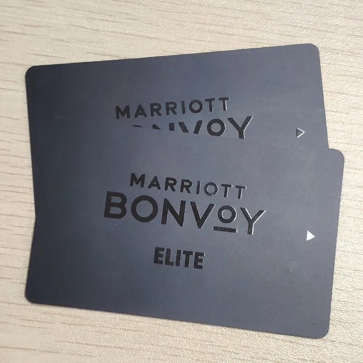 Luxury Gold Foil Edge Color Printing Business Card Factory Price Custom Gold Stamping Credit Card Business Card