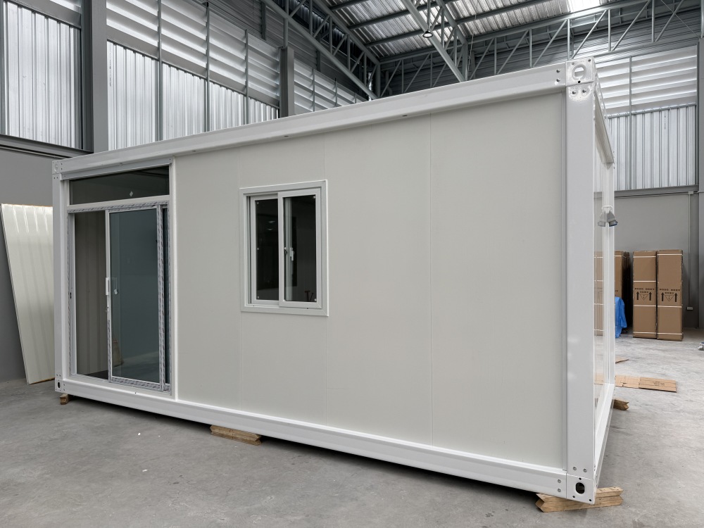 Makahaus บ้านน็อคดาวน์ 3x6x2.8m ราคาถูก พร้อมส่ง แข็งแรง ปรับแต่งได้ ใช้เป็นบ้านพัก ร้านค้า รีสอร์ท ออฟฟิศ