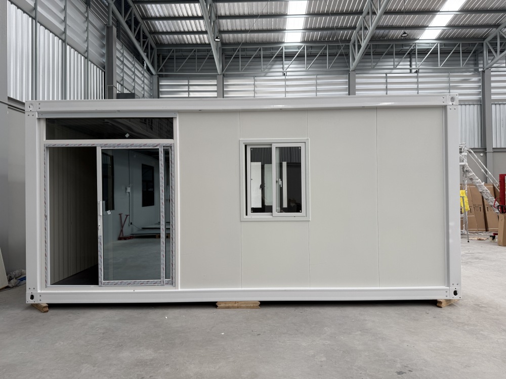 Makahaus HomiC3บ้านน็อคดาวน์ 3x6x2.8m ราคาถูก พร้อมส่ง แข็งแรง ปรับแต่งได้ ใช้เป็นบ้านพัก ร้านค้า รีสอร์ท ออฟฟิศ