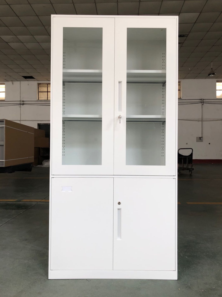 Pure white swing door steel file cabinet ตู้เอกสารเหล็กบานเปิดสีขาวล้วน ด้านบนเป็นบานกระจกสองบาน ด้านล่างเป็นบานกระจกบานเดียวพร้อมชั้นปรับระดับได้ มือจับเหล็กแบบแทบ รับน้ำหนักได้ 40 กก.