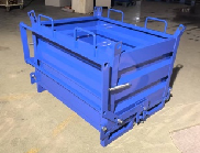 Self-Dumping Hopper กล่องทิ้งวัสดุแบบเทอัตโนมัติ ขนาด 1000*800*800 มม. ผลิตจากเหล็กรีดเย็นหนา 2.0 มม. กล่องหมุนเวียนสำหรับงานหนักในอุตสาหกรรม