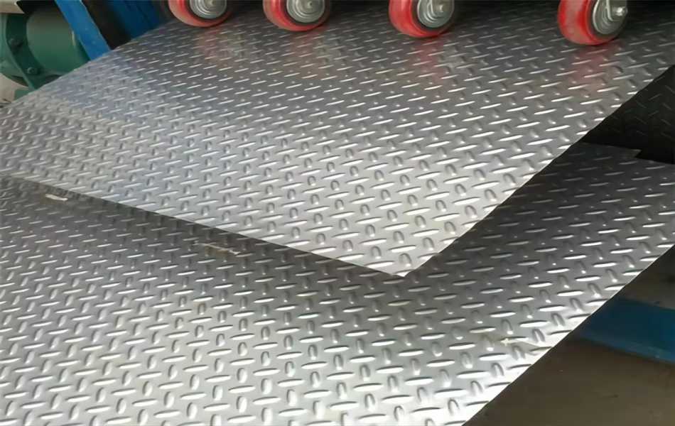 Stainless steel checkered plate