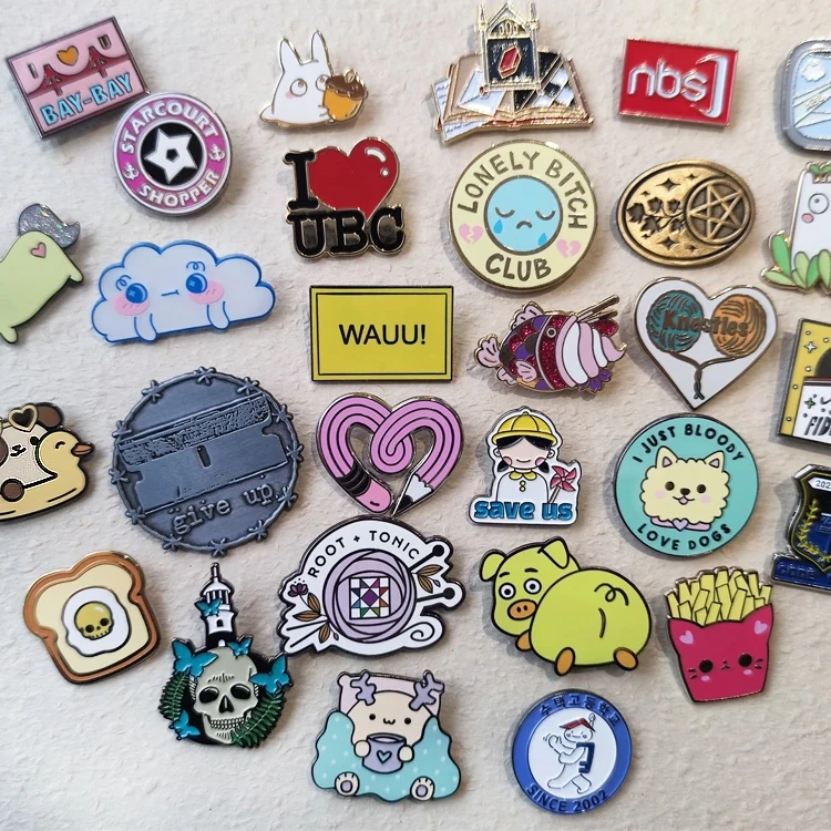 Cute Hard Enamel Pin Custom Badge Manufacturer Cartoon Glitter UV Printed Soft Lapel Pin Logo Custom Enamel Pin Anime