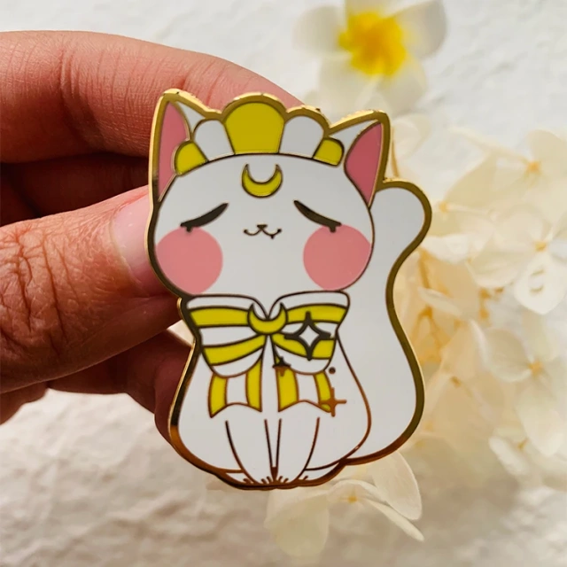 Custom Transparent Animal Kpop Souvenir Soft Lapel Pin Glitter Logo Badge Lapel Pins Anime Hard Enamel Pins Badge With Chain