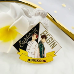 No MOQ Hard Enamel Pin Custom Metal Logo Soft Enamel Pin Gold Anime Cartoon Cute Animal Badge Kpop Glitter Lapel Pin Custom