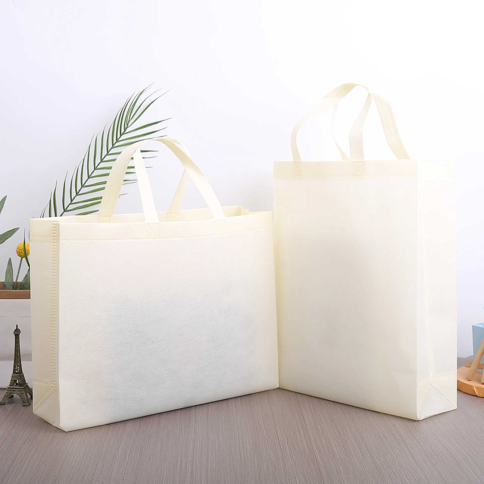 Laminated Non Woven Bag Recycle Reusable Grocery Gift T Shirt Non Woven Shopping Bag Custom Non-woven Tote Bag With Logo