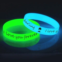 China Factory Custom Colourful Logo Brand Luminous Eco-friendly Baby Rubber Rainbow Bracelet Silicone Wristband