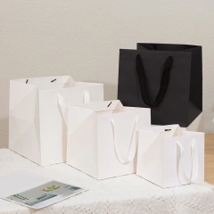 Custom Shoes Clothing Gift Bags Packaging With Logo Small Shipping Gift Bag White Black Kraft Paper Bags With Your Own Logo