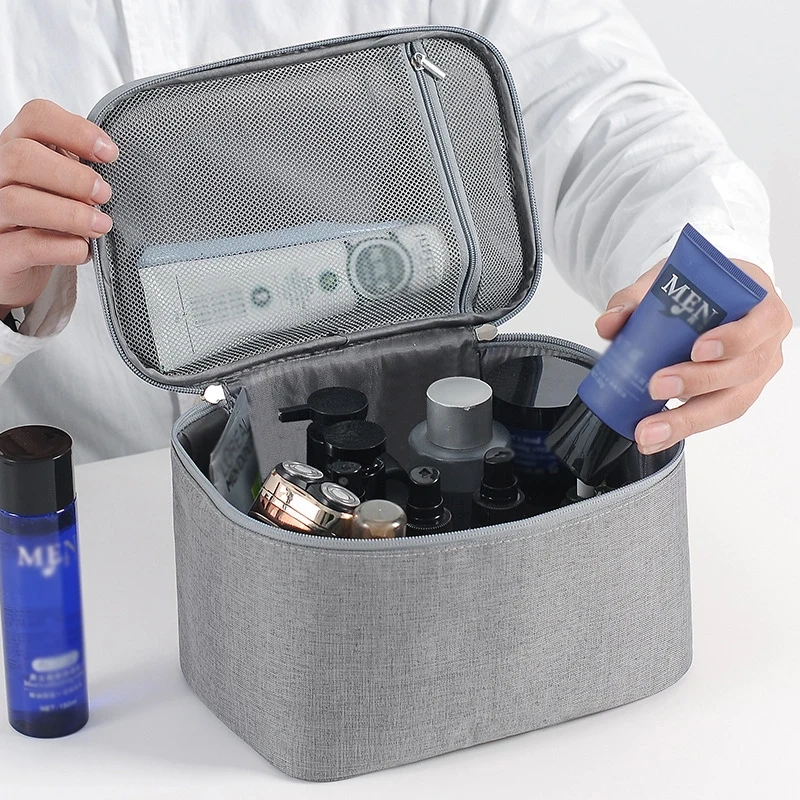 Professional Makeup Bag Travel Case for Men Nylon Portable Waterproof Make up Pouch Cosmetic Bags and Cases With Custom Logo