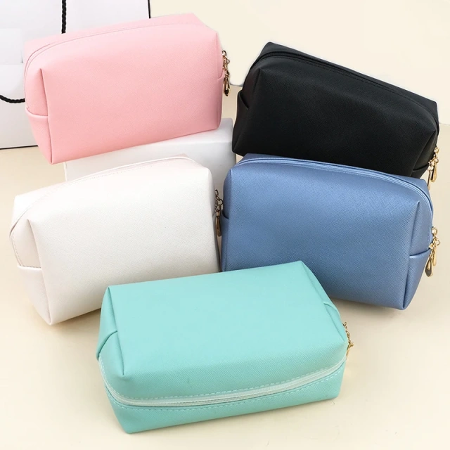 Wholesale Pouch Waterproof Zipper Cosmetic Bags Cases Custom Logo Travel Make up Bag for Women Custom Makeup Bag Professional
