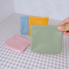 Professional Travel Small Makeup Pouch With Logo Portable Headphone Lipstick Pouch Bag Waterproof Cosmetic Pouch Packaging