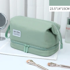 Luxury Travel Cosmetic Bag Cases for Women Waterproof Professional Makeup Bag Travel Case Custom Logo Make up Brush Set With Bag