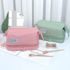 Luxury Travel Cosmetic Bag Cases for Women Waterproof Professional Makeup Bag Travel Case Custom Logo Make up Brush Set With Bag