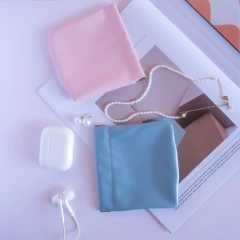 Professional Travel Small Makeup Pouch With Logo Portable Headphone Lipstick Pouch Bag Waterproof Cosmetic Pouch Packaging
