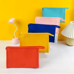 Wholesale Cute Make up Leather Makeup Bag Luxury Travel Cosmetic Bag Custom Logo Travel Electronic Accessories Organizer Pouch