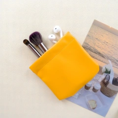 Professional Travel Small Makeup Pouch With Logo Portable Headphone Lipstick Pouch Bag Waterproof Cosmetic Pouch Packaging