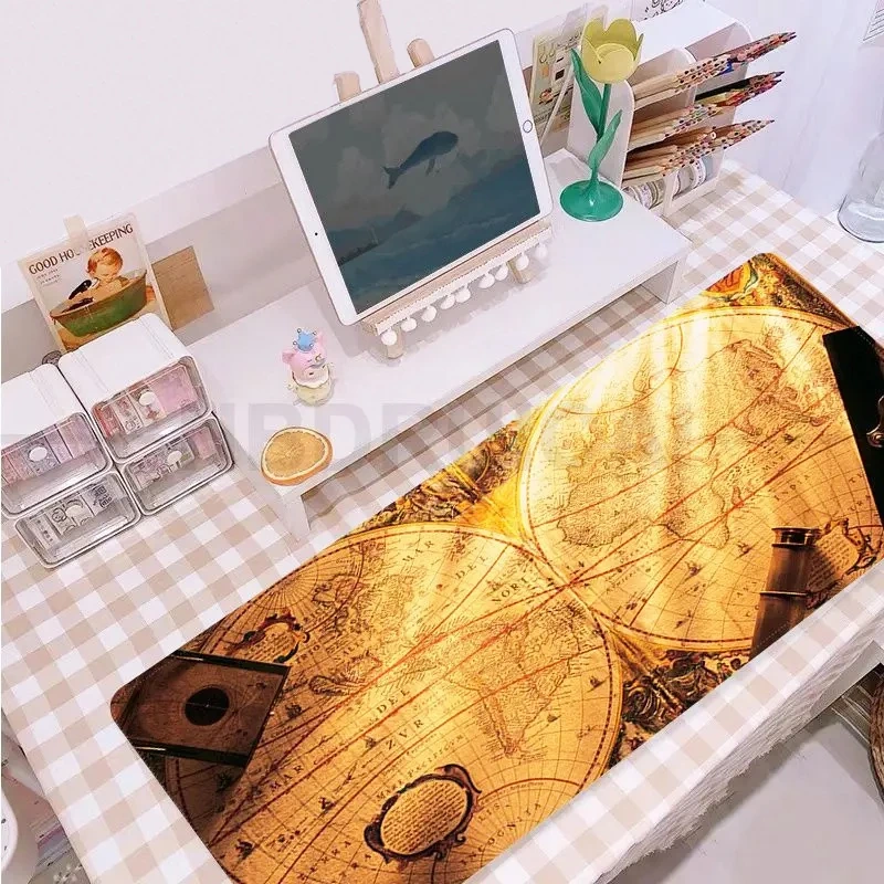 Design Wholesale Mouse Pad World Map Gaming Mouse Pad With Wireless Charger White Black RGB Big Mouse Pad Manufacturer