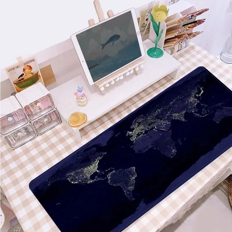 Design Wholesale Mouse Pad World Map Gaming Mouse Pad With Wireless Charger White Black RGB Big Mouse Pad Manufacturer