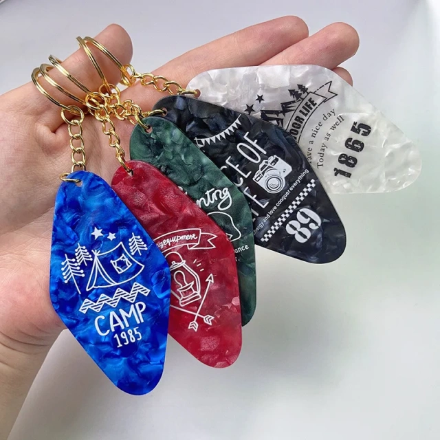 Custom Motel Keychain uv dtf Decal Clear Glitter Motel Keychain Blank Plastic Retro Motel Key Chain Acrylic Keyring Luggage Tags