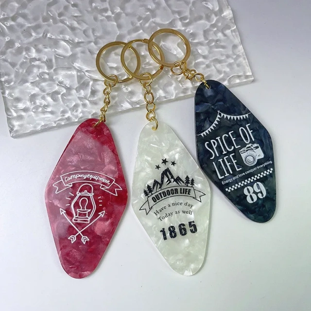 Custom Motel Keychain uv dtf Decal Clear Glitter Motel Keychain Blank Plastic Retro Motel Key Chain Acrylic Keyring Luggage Tags